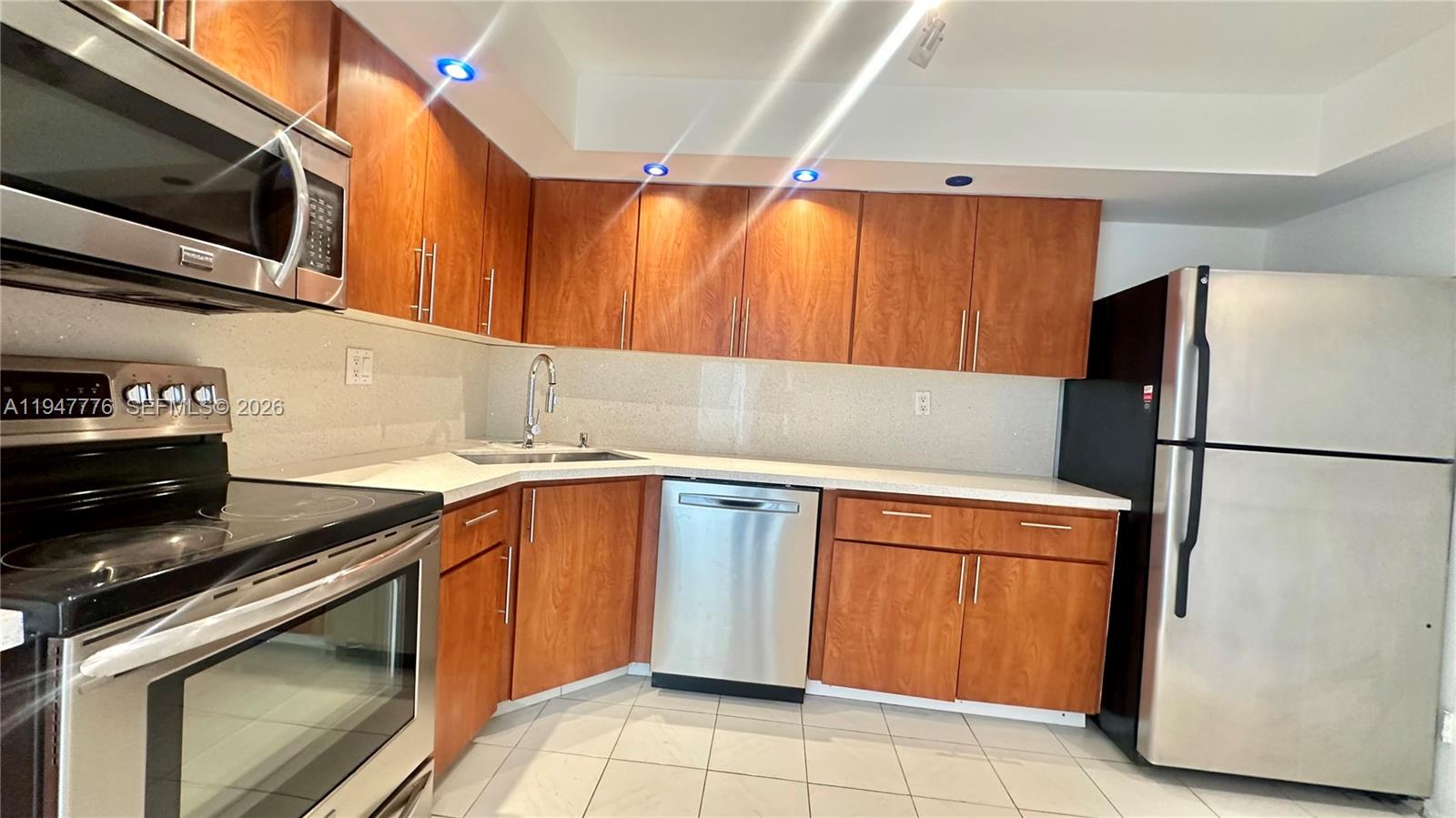 2750 NE 183rd St #2110 Aventura, FL 33160