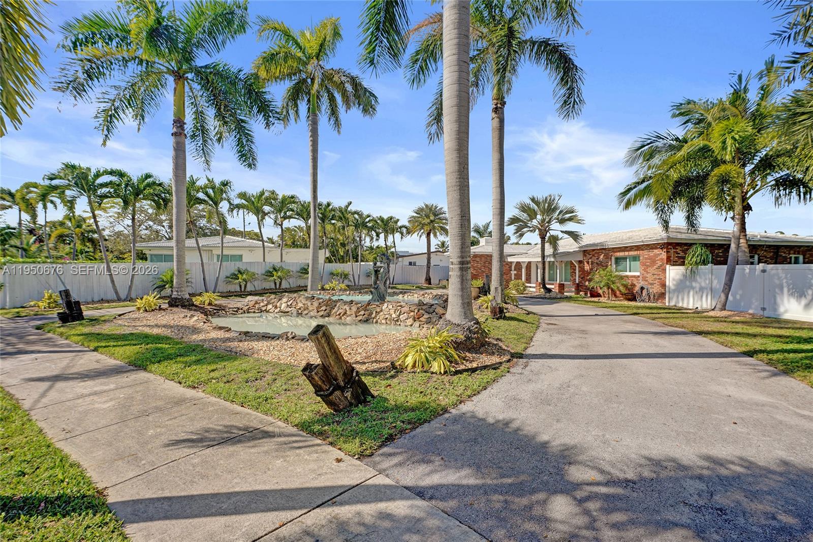 1995 N Hibiscus Dr North Miami, FL 33181