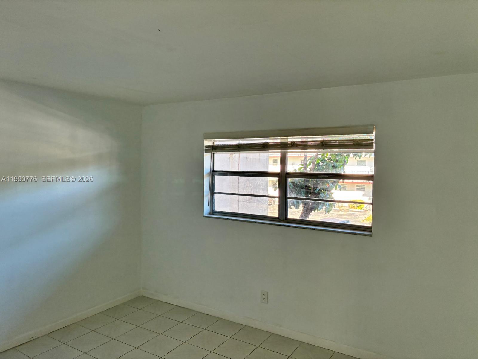 1450 NE 191st St #205 Miami, FL 33179