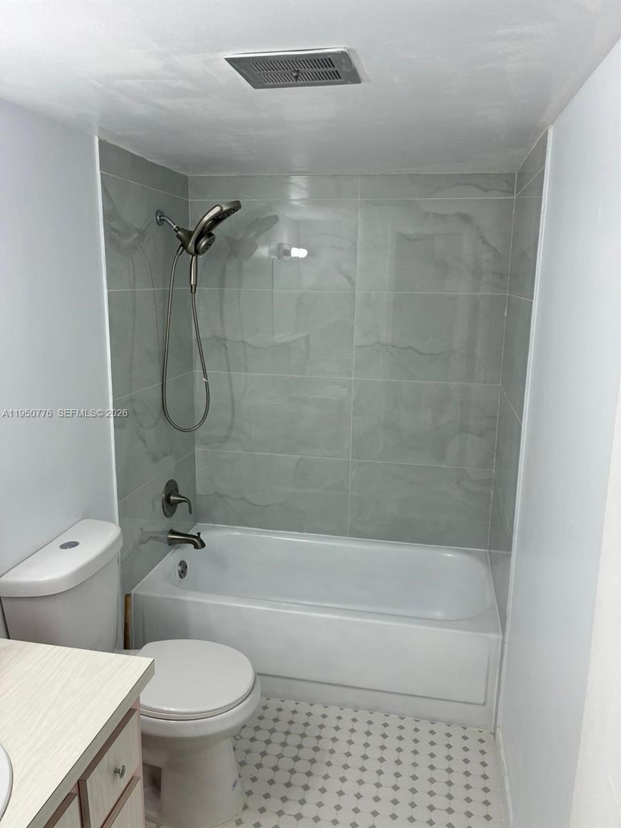 1450 NE 191st St #205 Miami, FL 33179