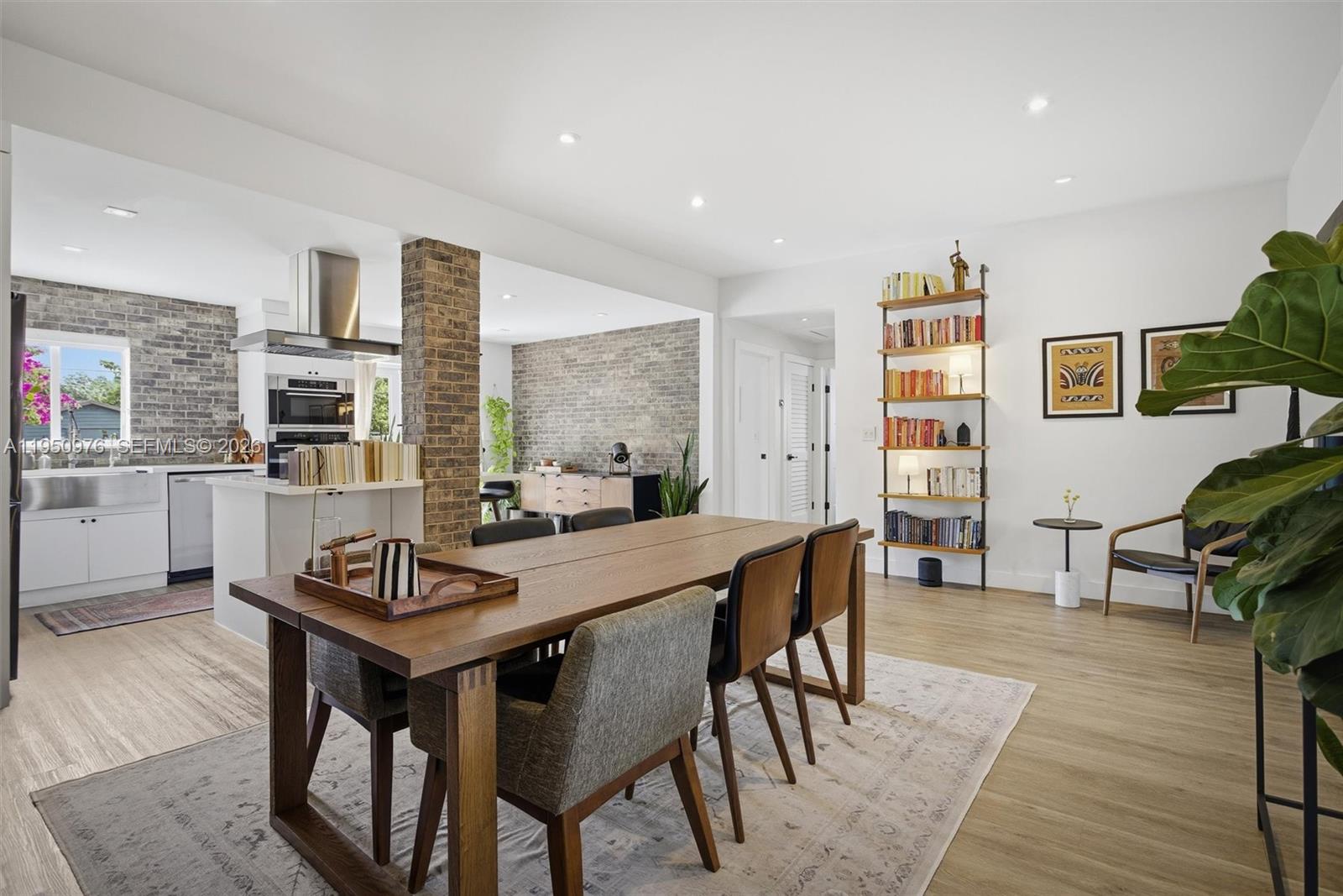 565 South Dr Miami Springs, FL 33166