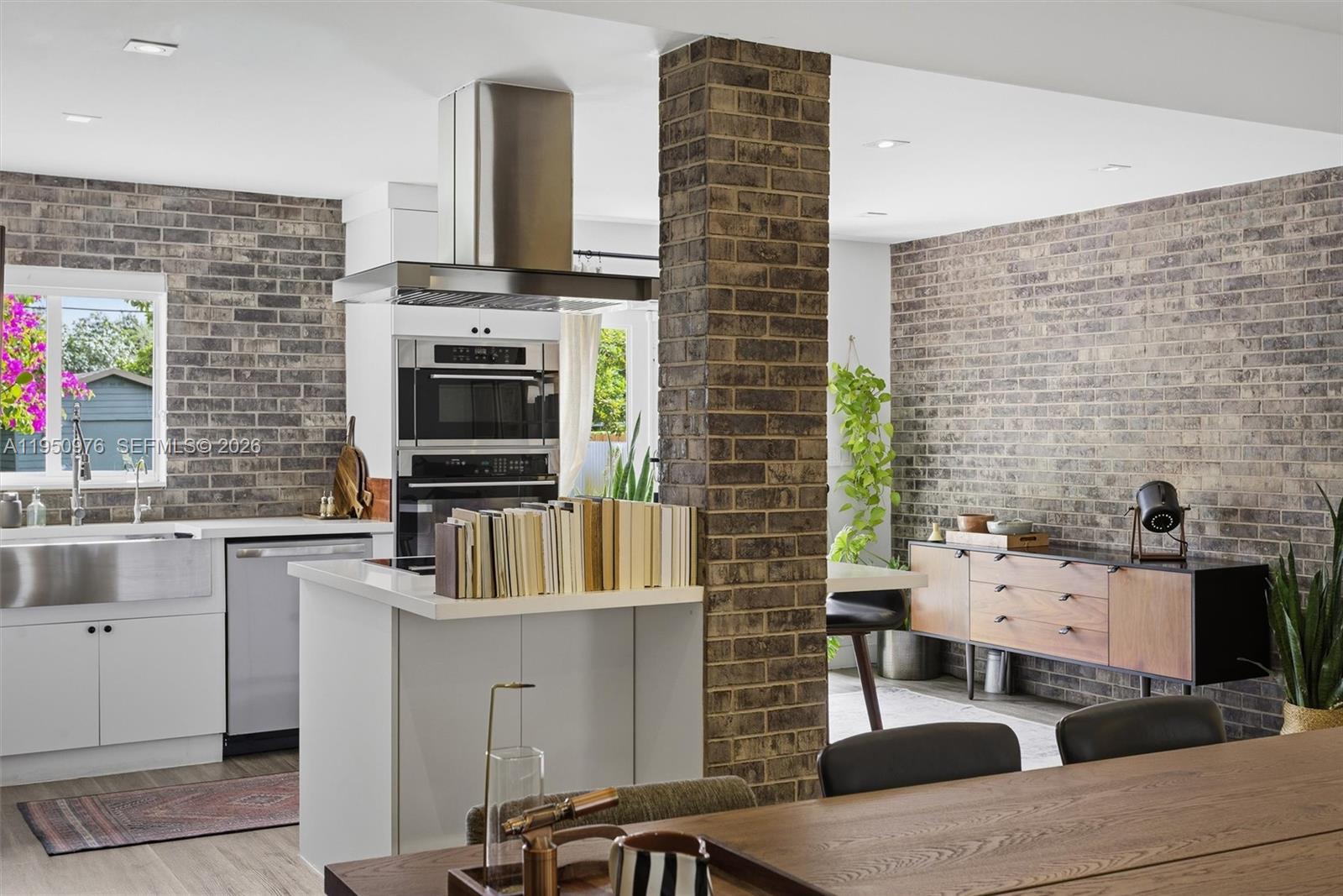 565 South Dr Miami Springs, FL 33166