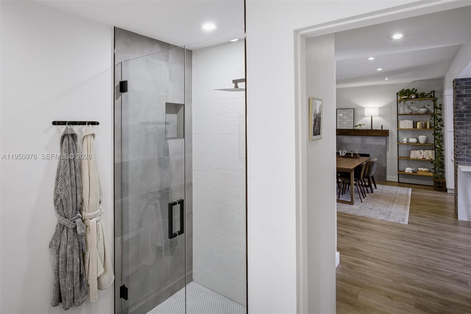 565 South Dr Miami Springs, FL 33166