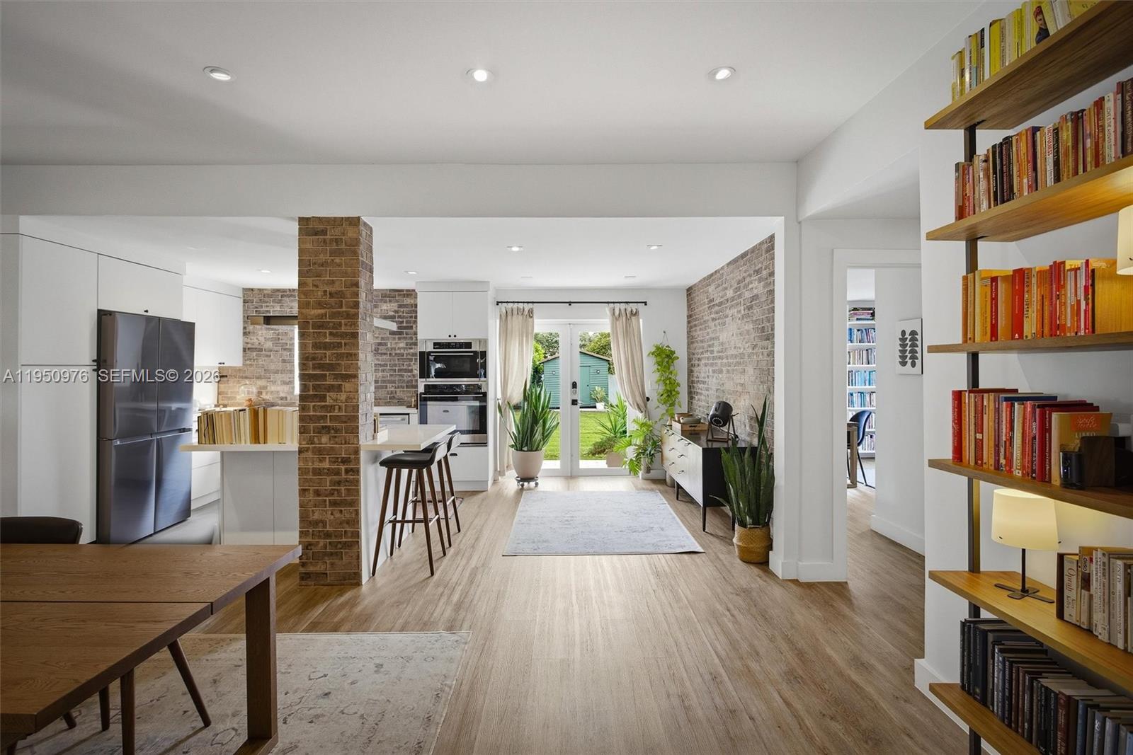 565 South Dr Miami Springs, FL 33166