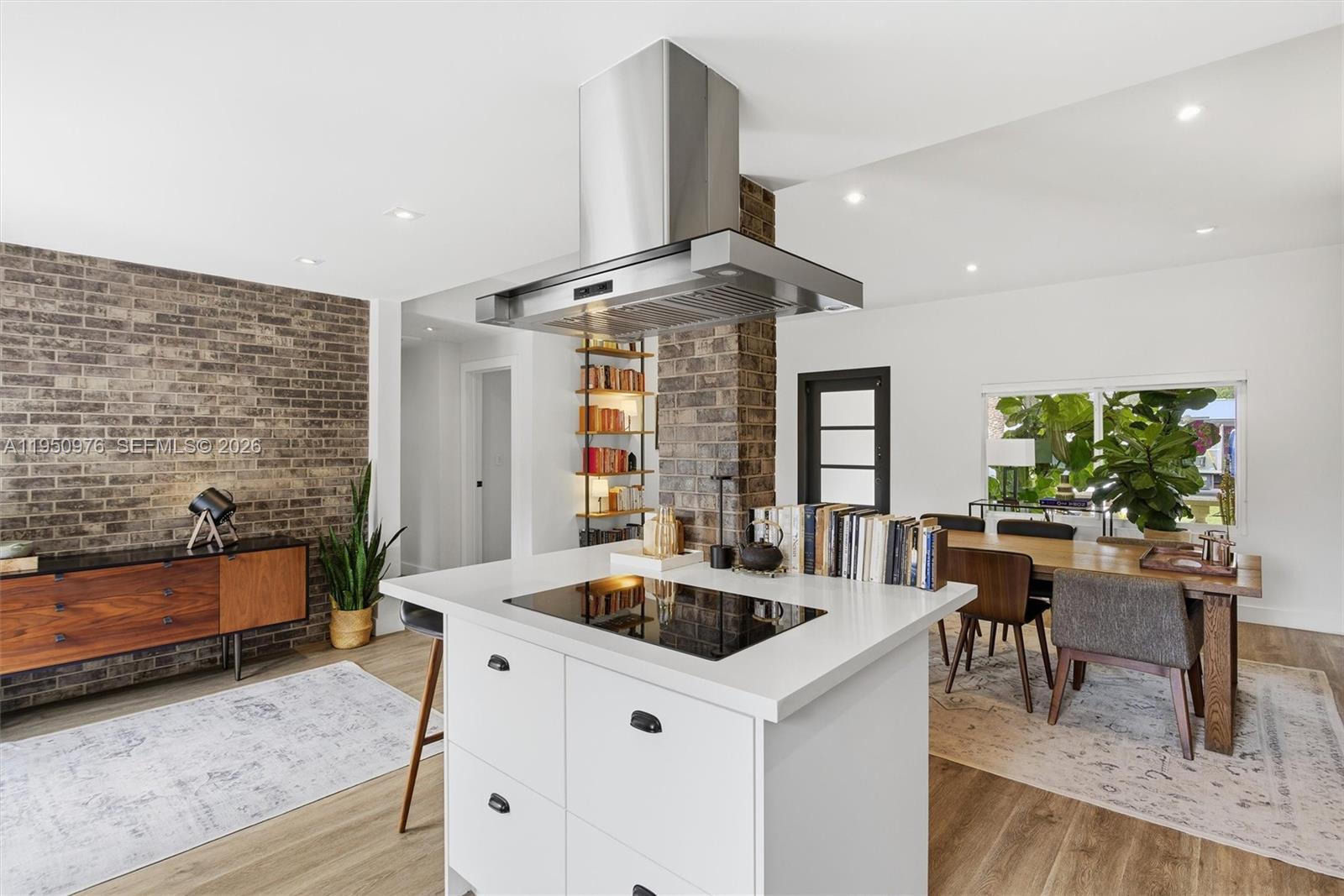 565 South Dr Miami Springs, FL 33166