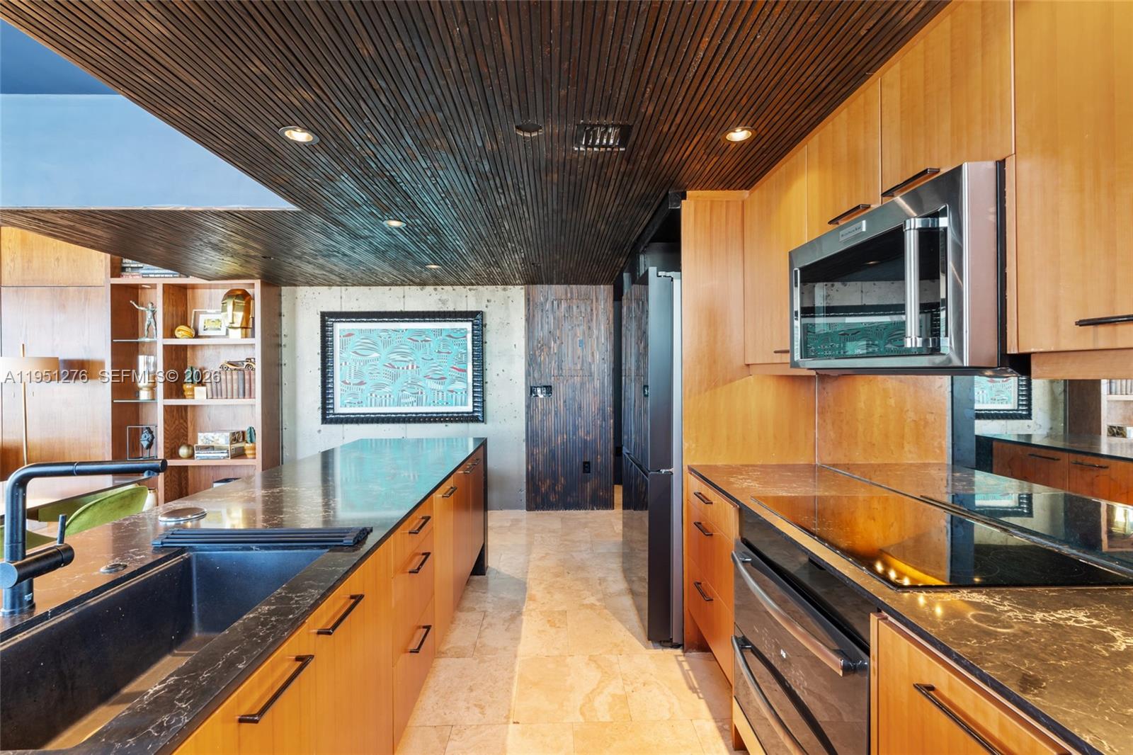 200 Ocean Dr #8F Miami Beach, FL 33139