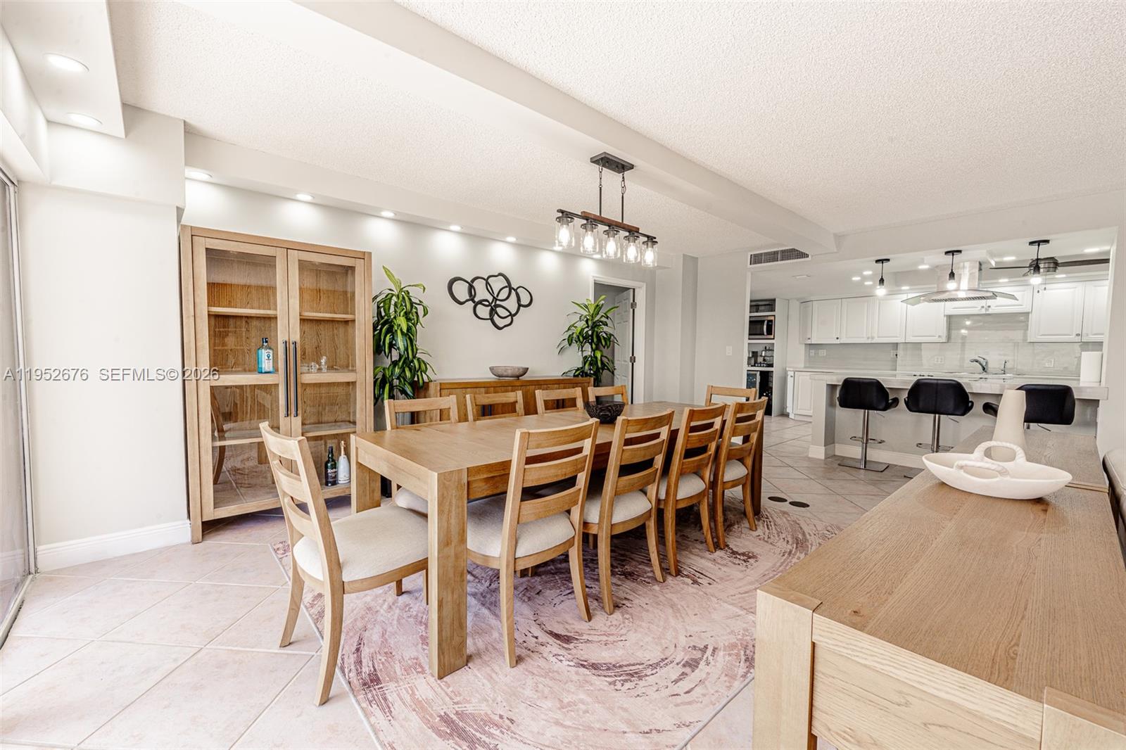 1800 NE 114th St #909 Miami, FL 33181