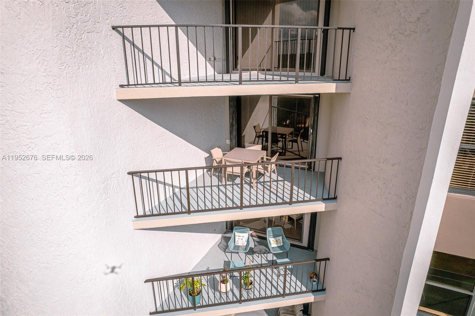 1800 NE 114th St #909 Miami, FL 33181