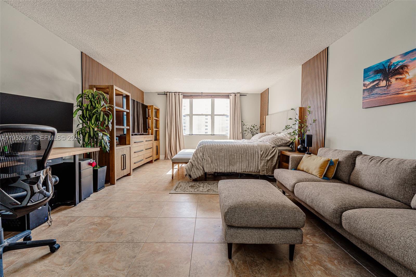 1800 NE 114th St #909 Miami, FL 33181