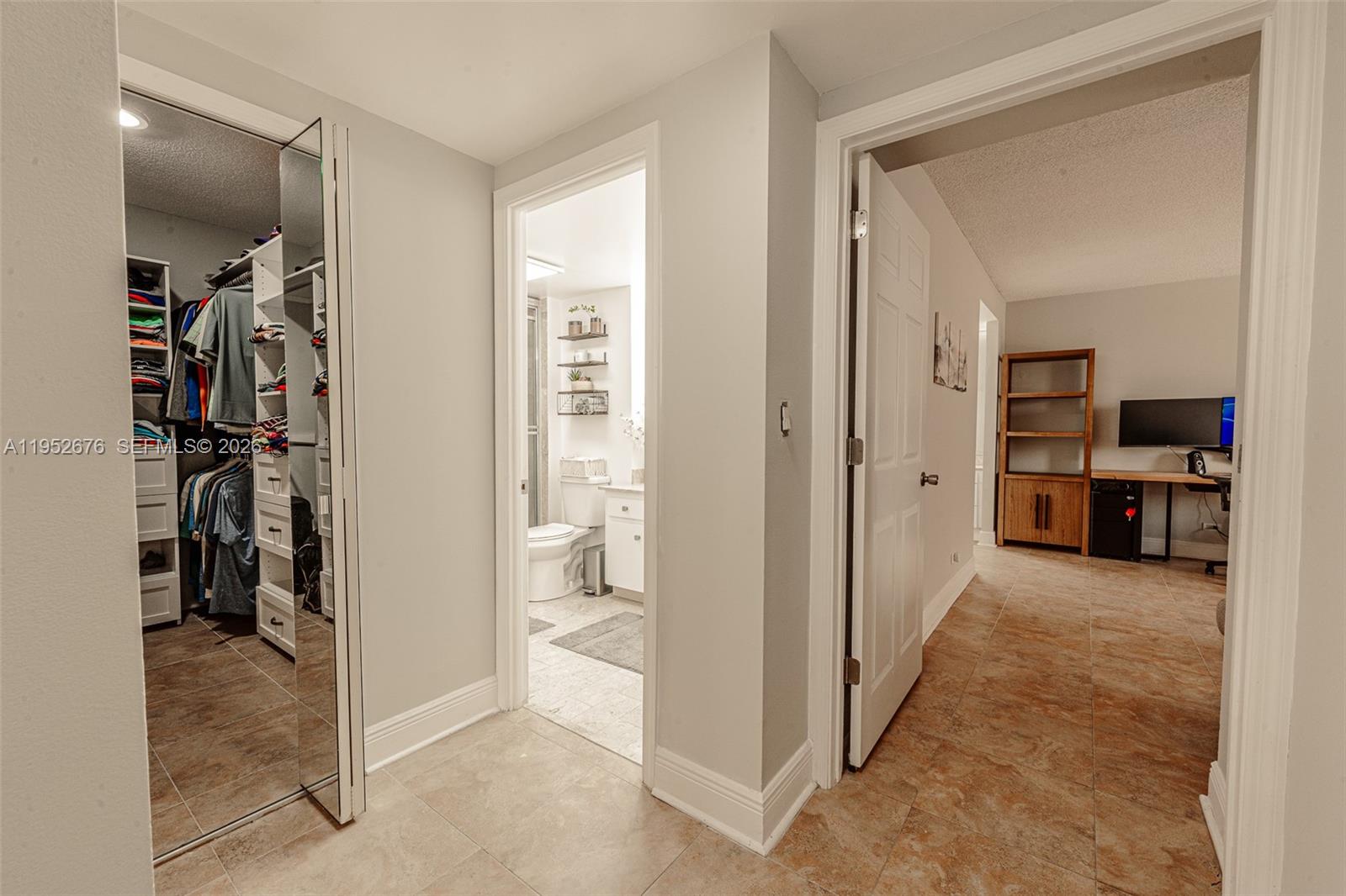 1800 NE 114th St #909 Miami, FL 33181