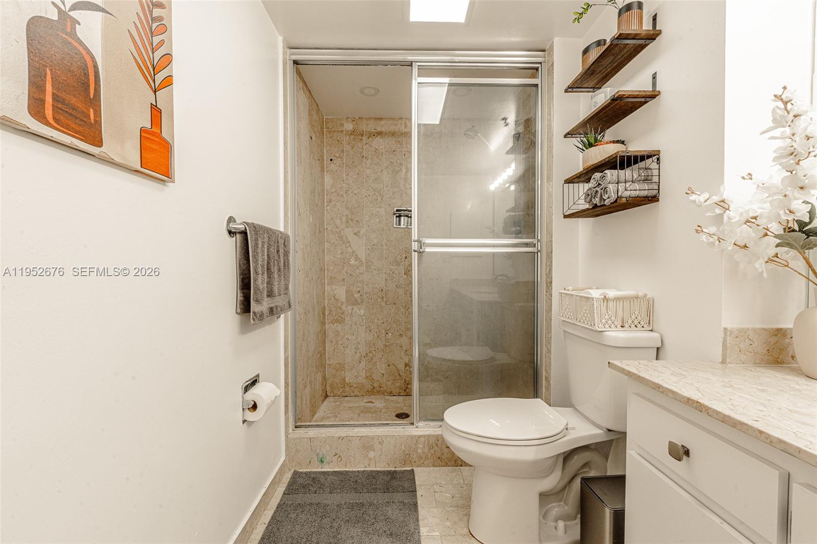 1800 NE 114th St #909 Miami, FL 33181