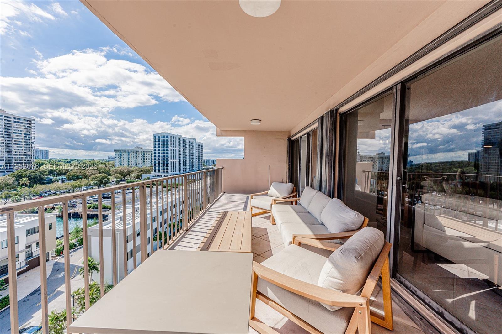 1800 NE 114th St #909 Miami, FL 33181