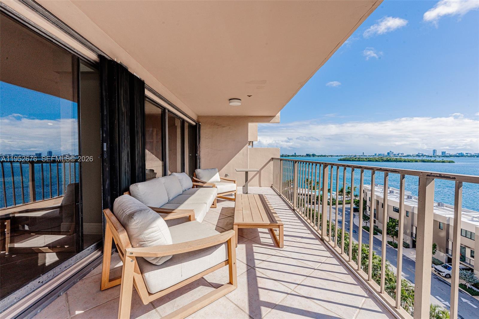 1800 NE 114th St #909 Miami, FL 33181