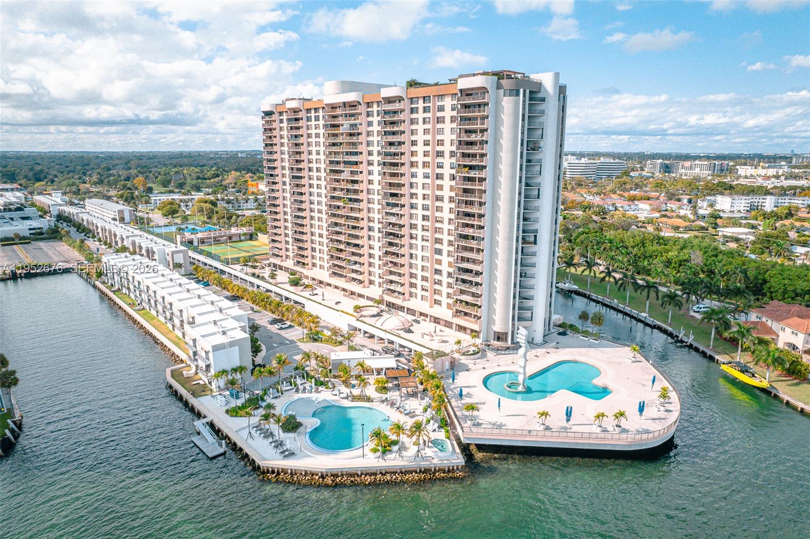 1800 NE 114th St #909 Miami, FL 33181