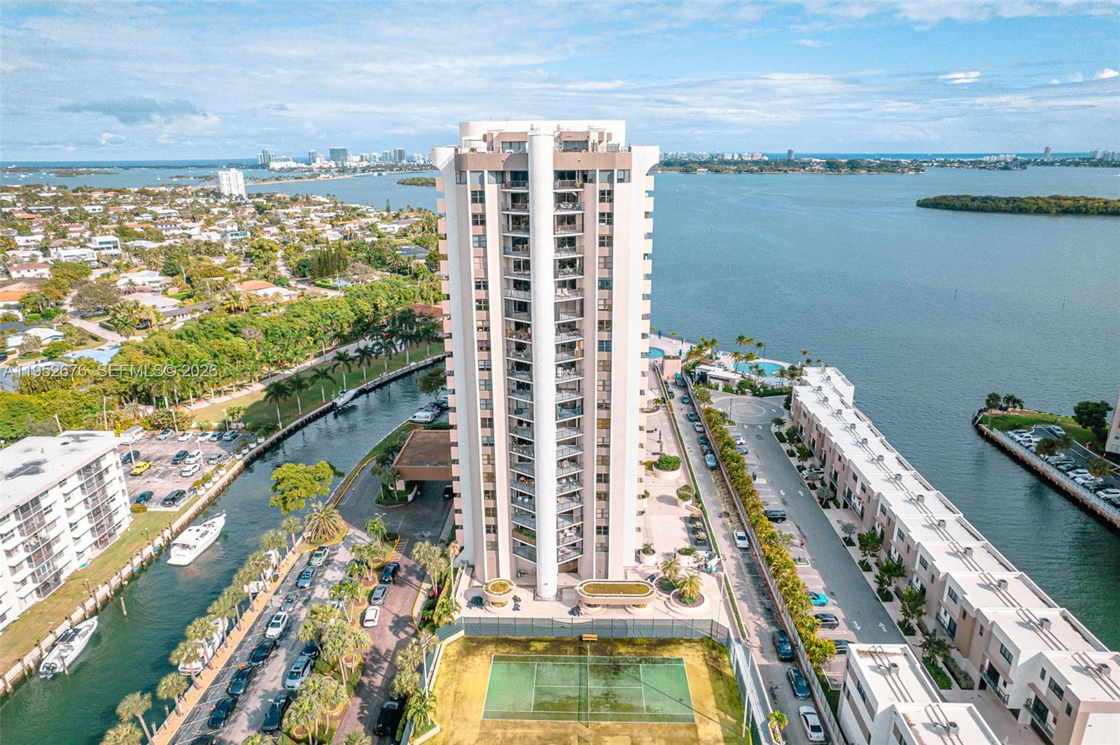 1800 NE 114th St #909 Miami, FL 33181