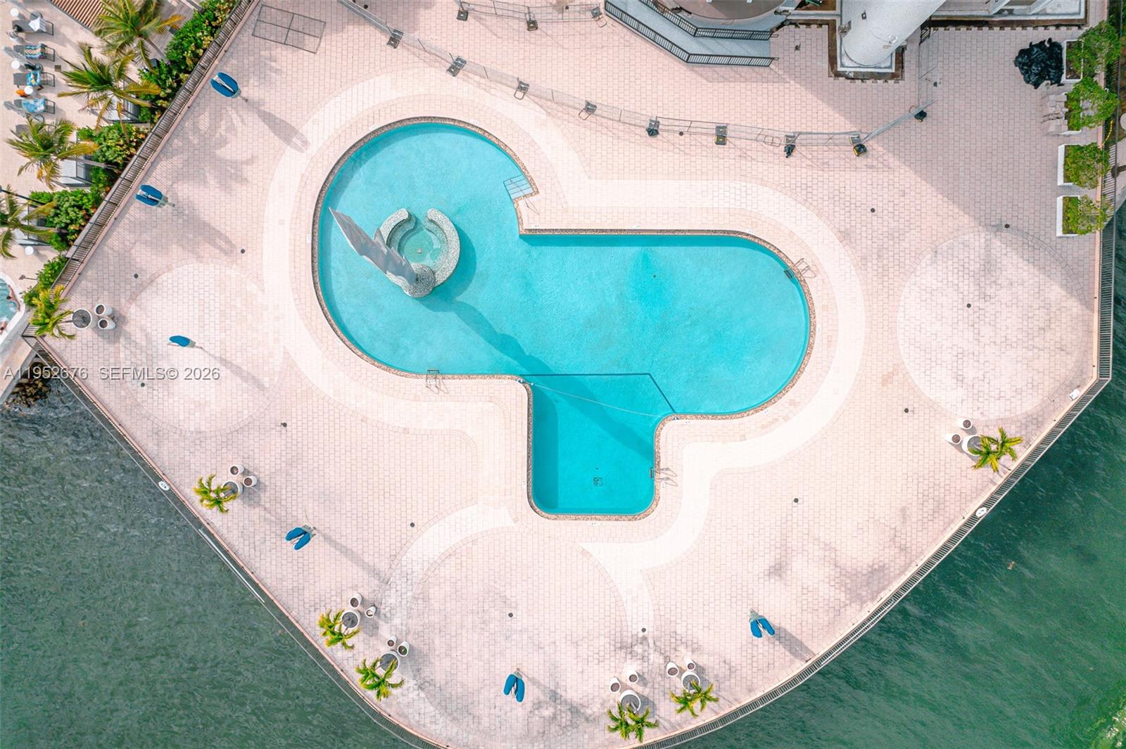 1800 NE 114th St #909 Miami, FL 33181