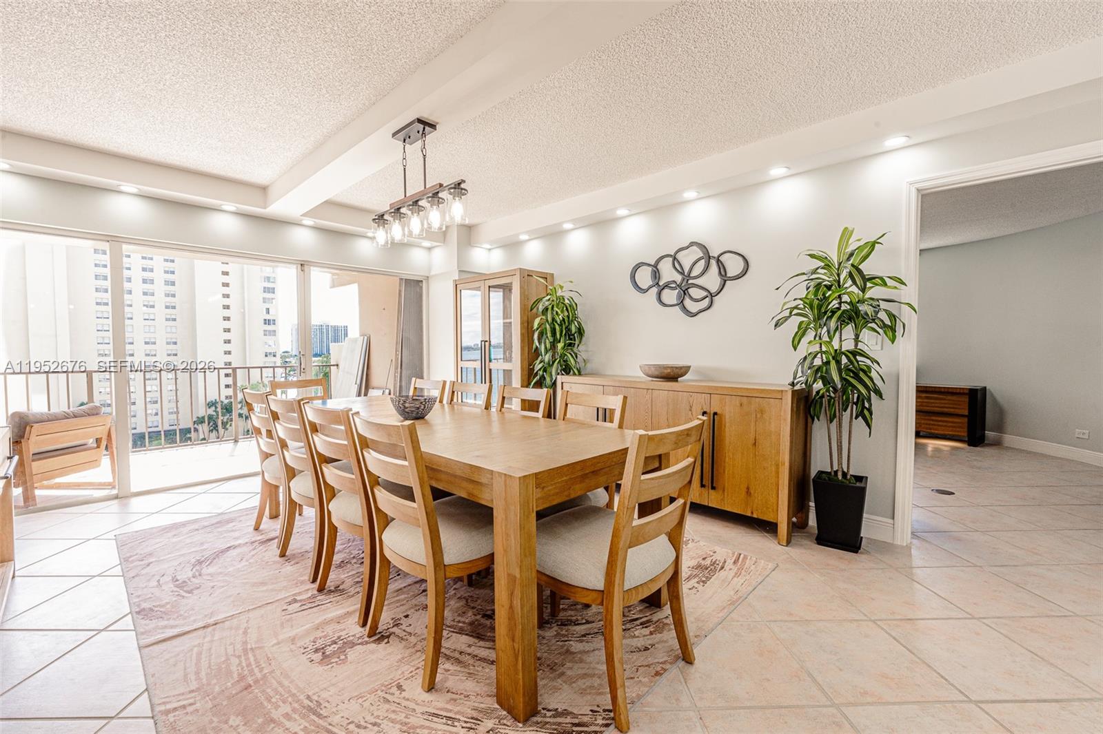 1800 NE 114th St #909 Miami, FL 33181