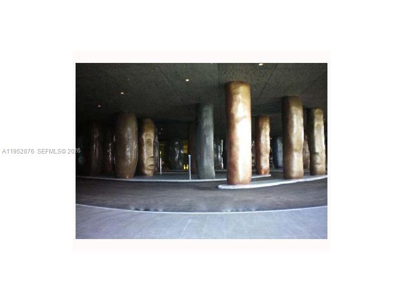 image Icon Brickell I2