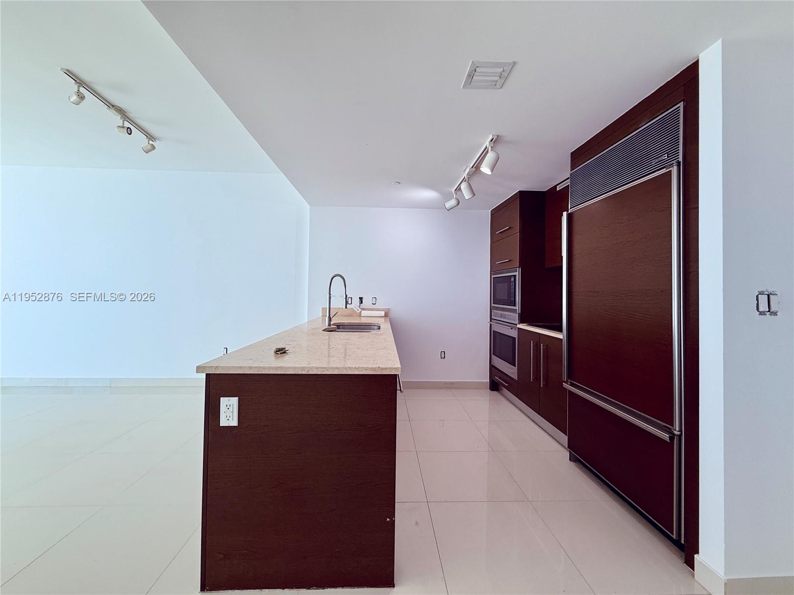 image Icon Brickell I7