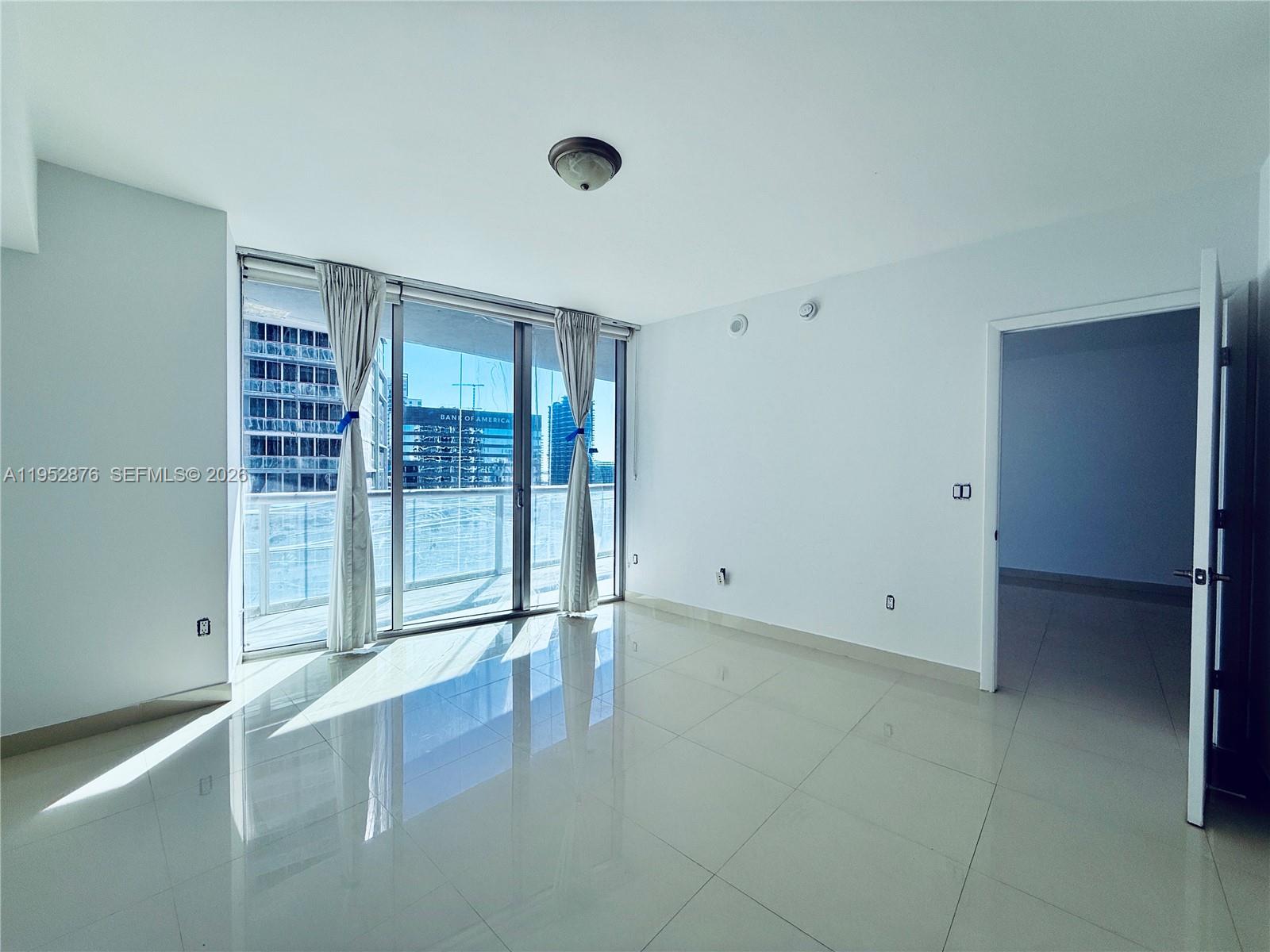 image Icon Brickell I8