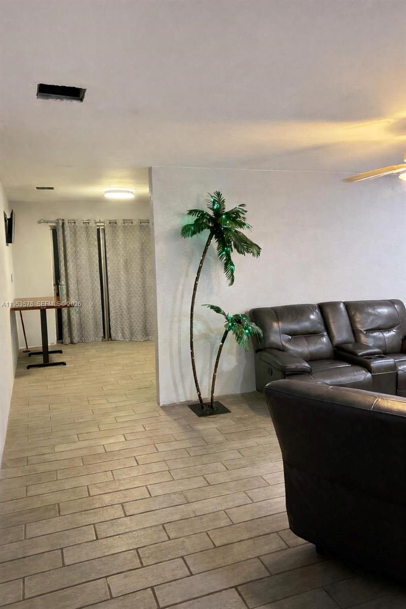 10010 SW 161st St Miami, FL 33157