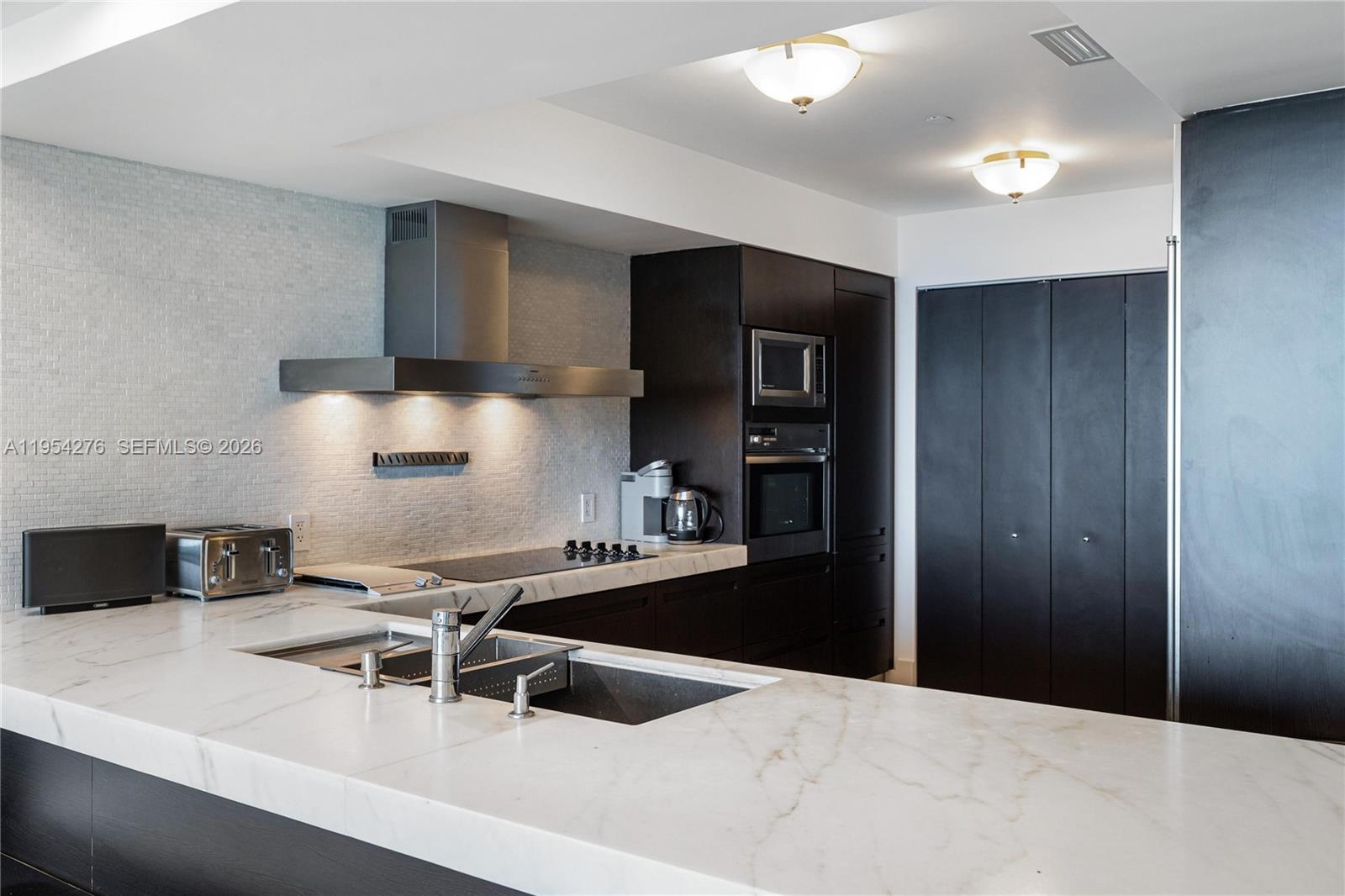 1331 Brickell Bay Dr #1703 Miami, FL 33131