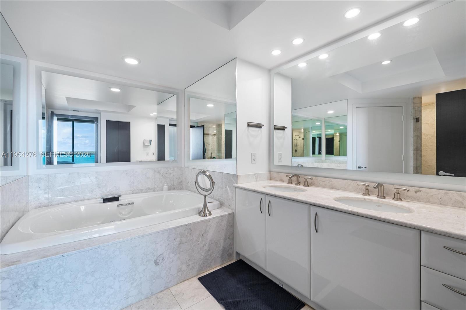 1331 Brickell Bay Dr #1703 Miami, FL 33131