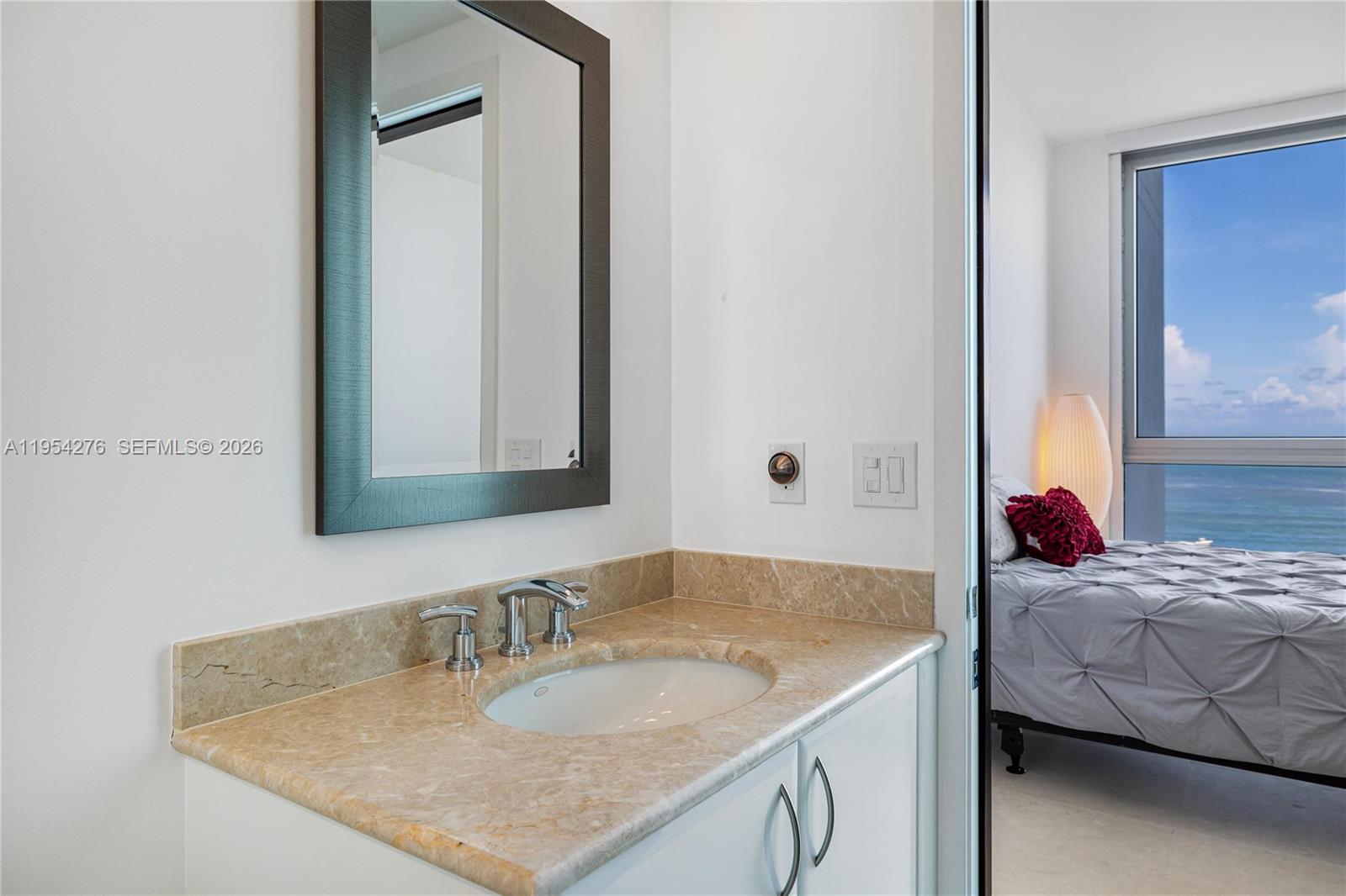 1331 Brickell Bay Dr #1703 Miami, FL 33131