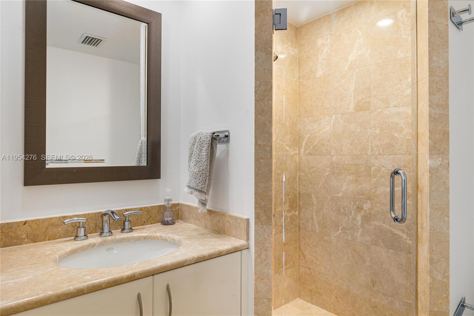 1331 Brickell Bay Dr #1703 Miami, FL 33131