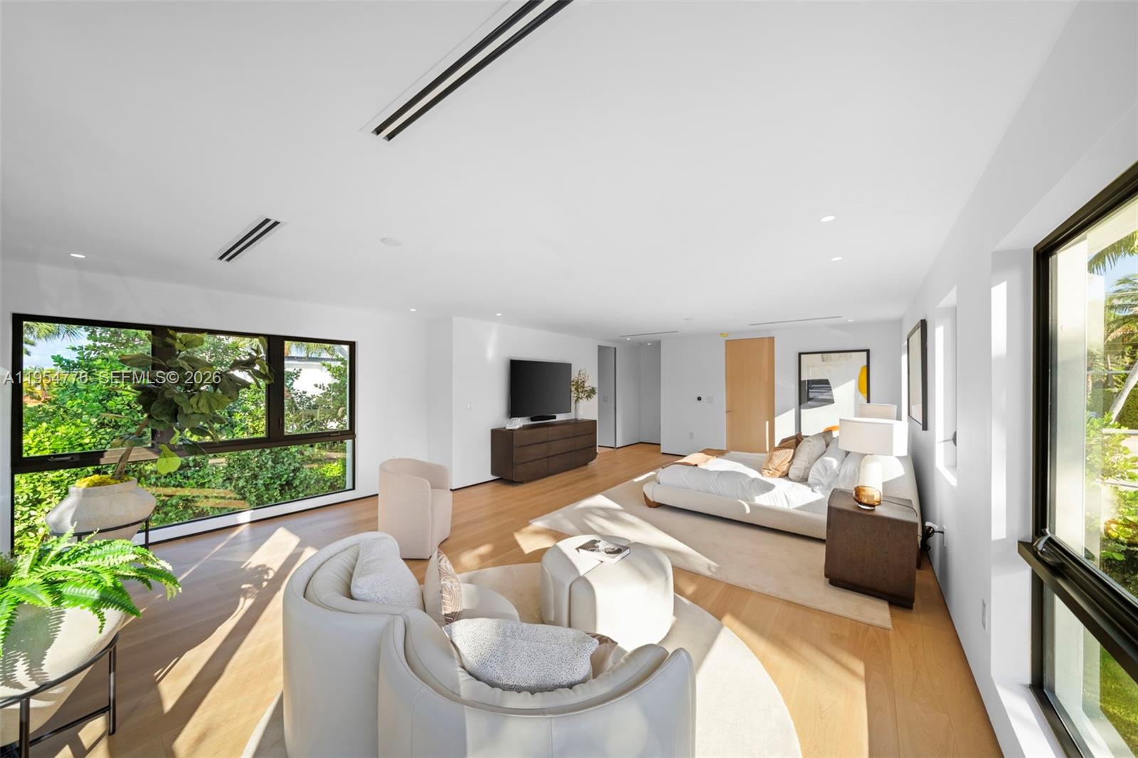 222 E Rivo Alto Dr Miami Beach, FL 33139