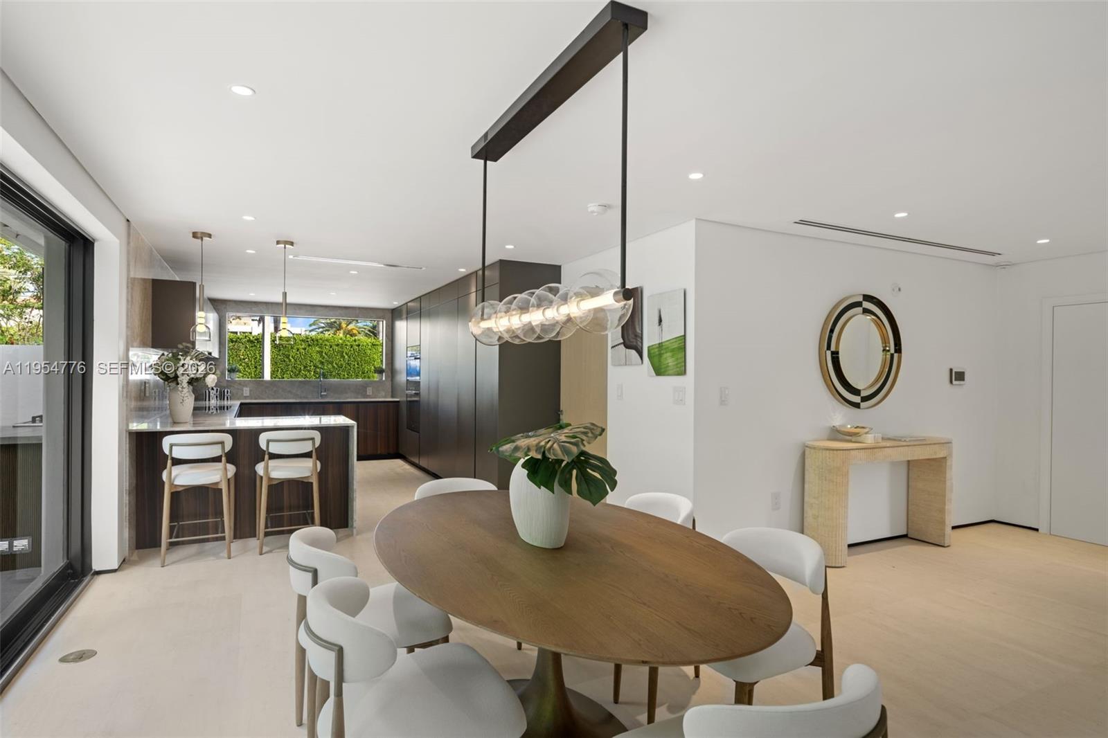 222 E Rivo Alto Dr Miami Beach, FL 33139