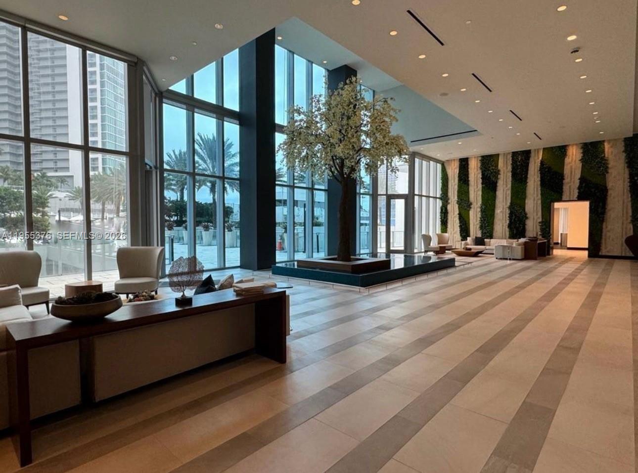 image Paramount Miami Worldcenter47