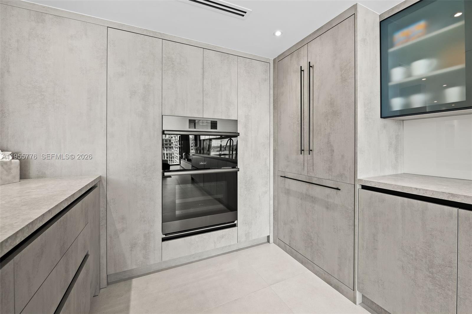 10205 Collins Ave #1203 Bal Harbour, FL 33154