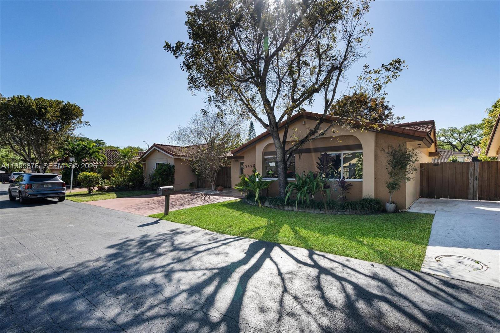 7476 SW 112th Pl Miami, FL 33173