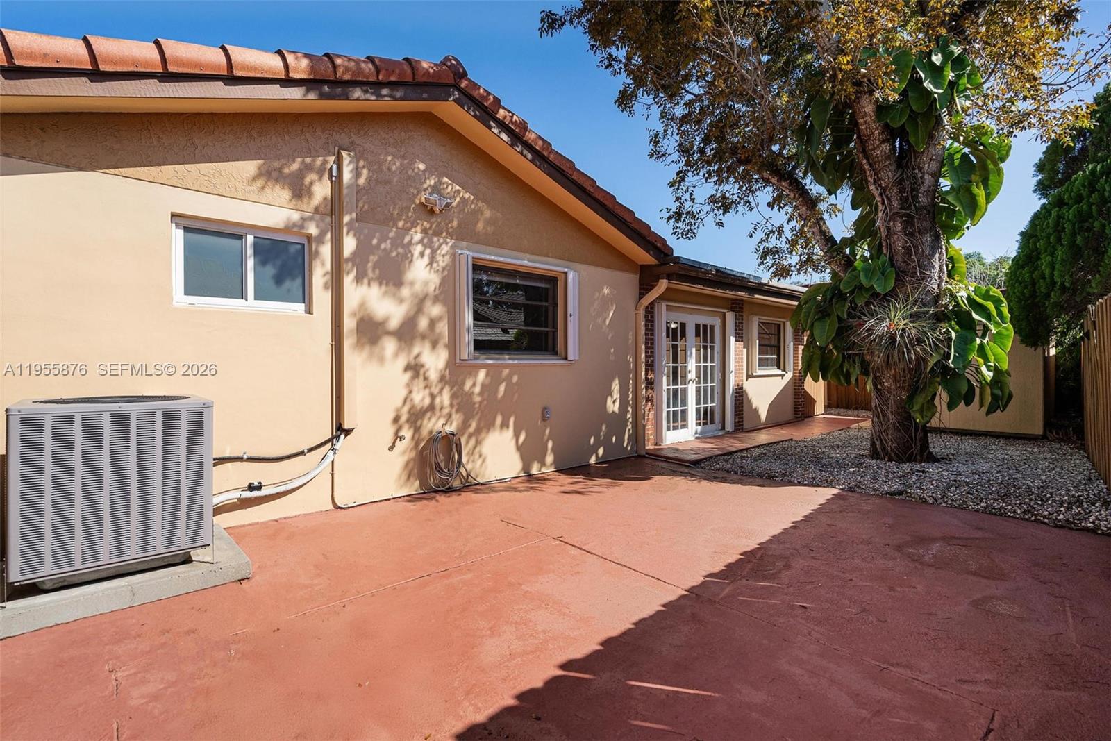 7476 SW 112th Pl Miami, FL 33173