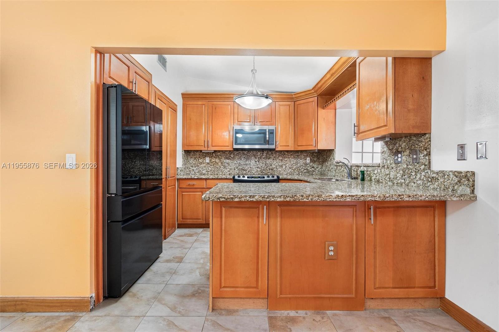 7476 SW 112th Pl Miami, FL 33173