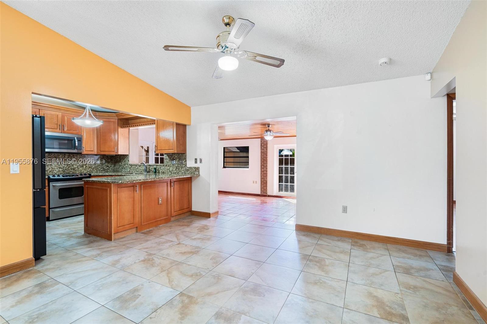 7476 SW 112th Pl Miami, FL 33173