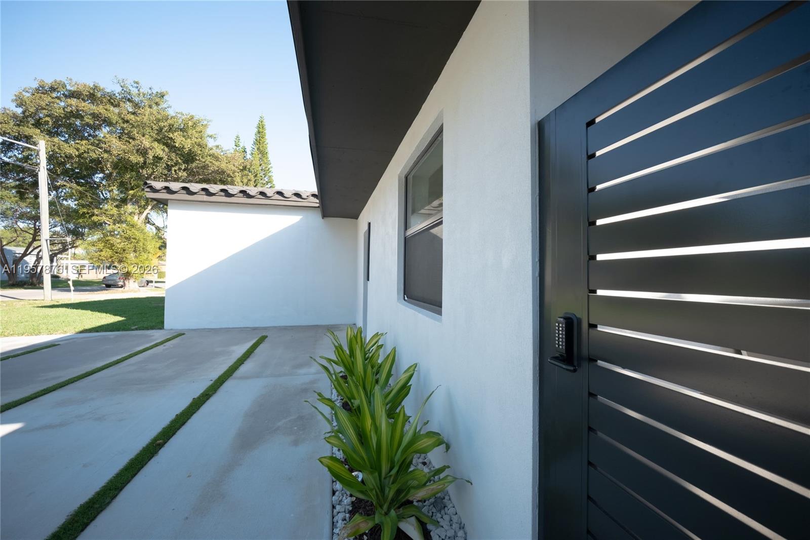 15411 NE 10th Ave North Miami Beach, FL 33162