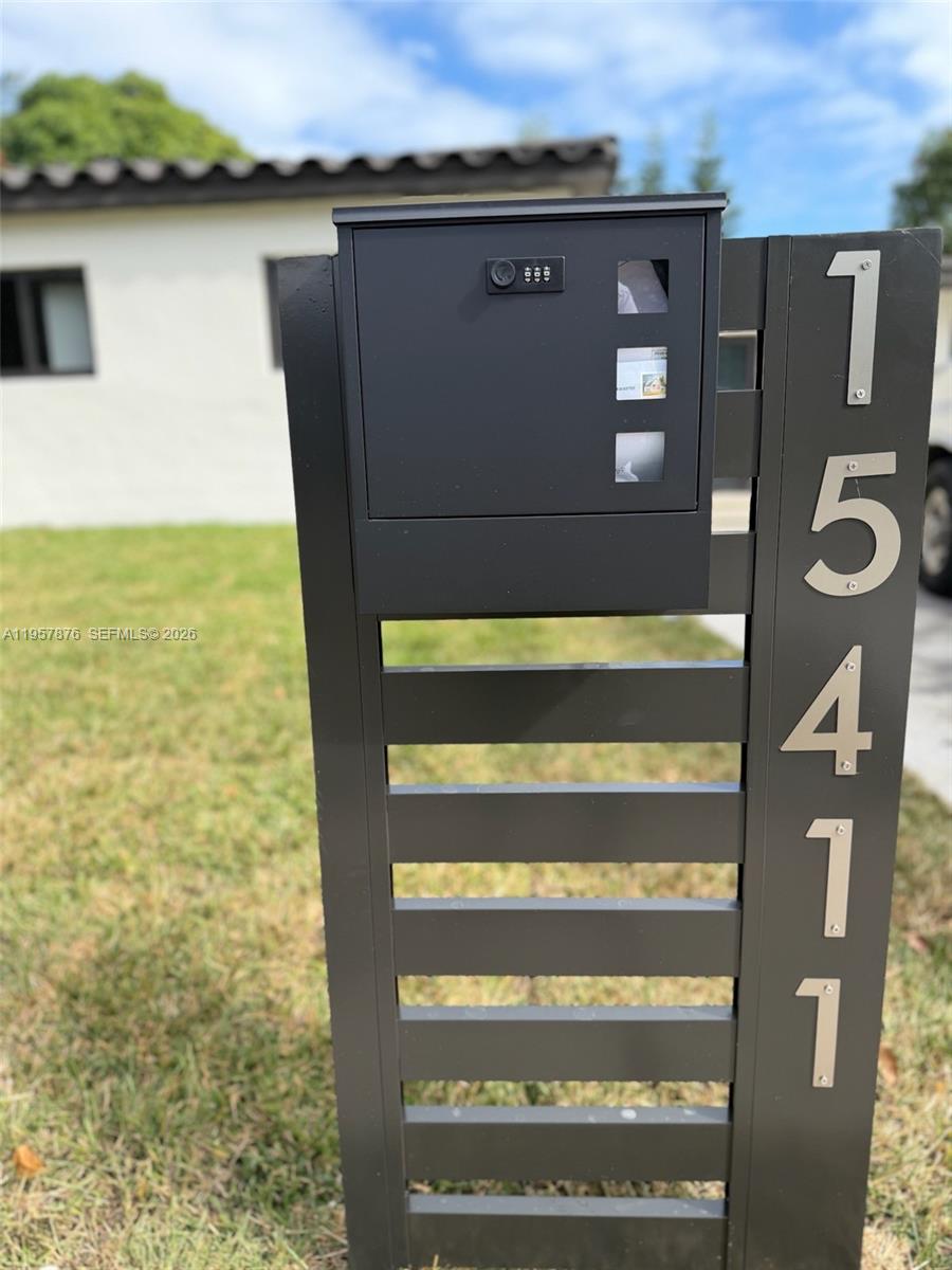 15411 NE 10th Ave North Miami Beach, FL 33162