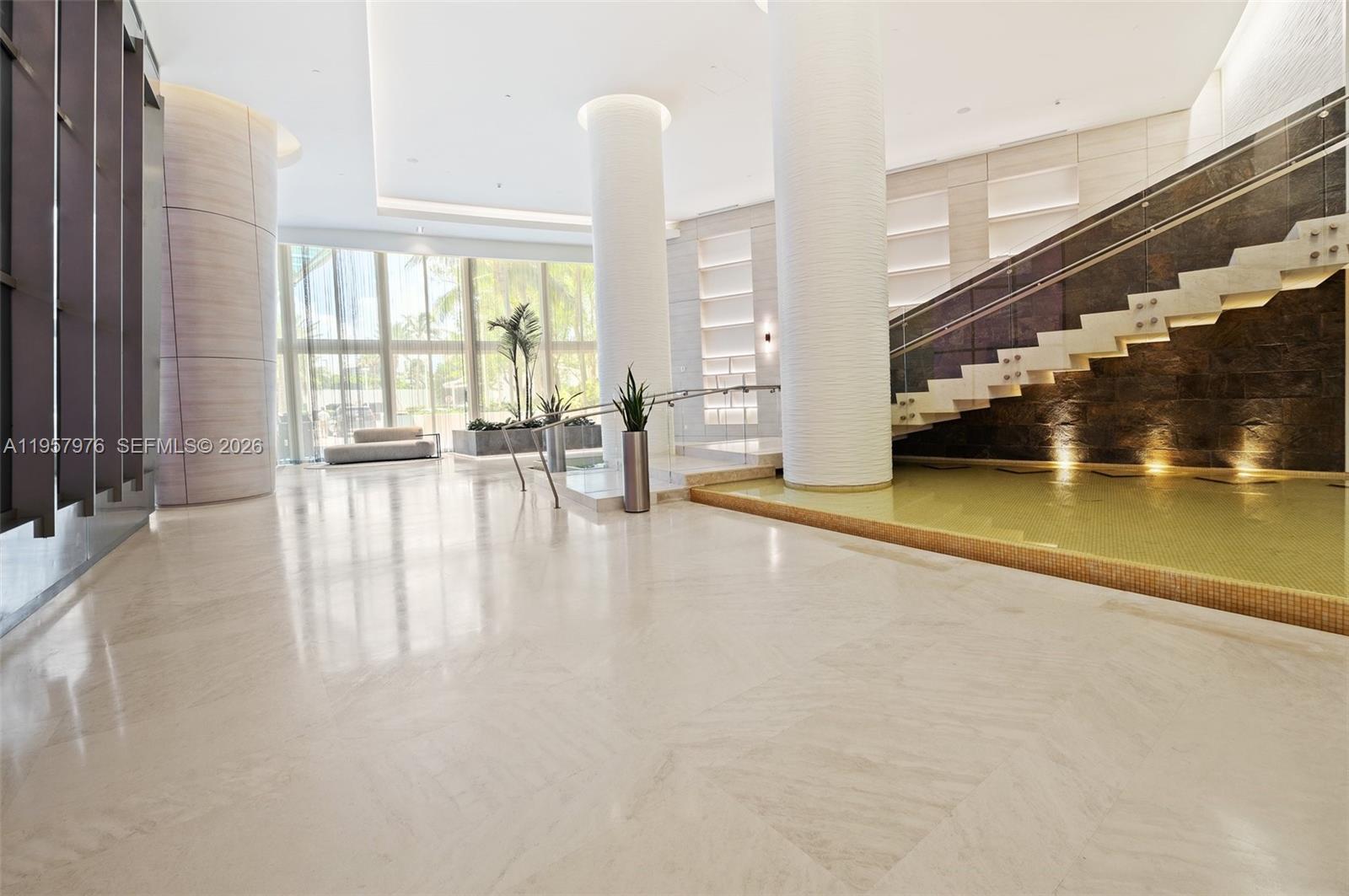 image Trump Royale38