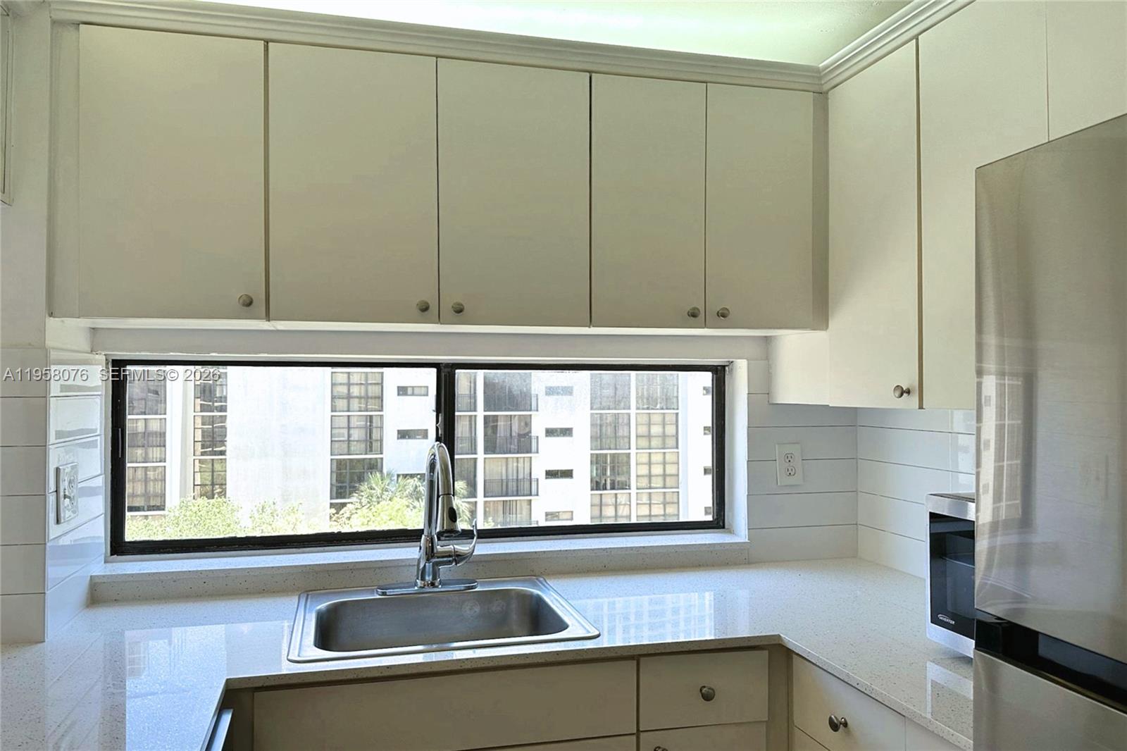 16919 N Bay Rd #617 Sunny Isles Beach, FL 33160