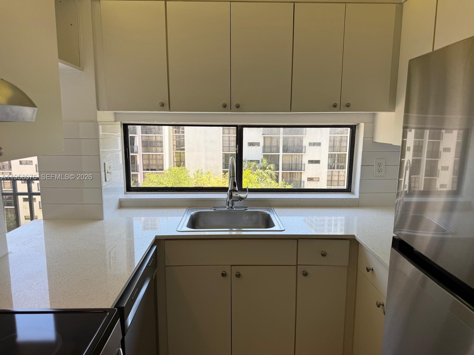 16919 N Bay Rd #617 Sunny Isles Beach, FL 33160