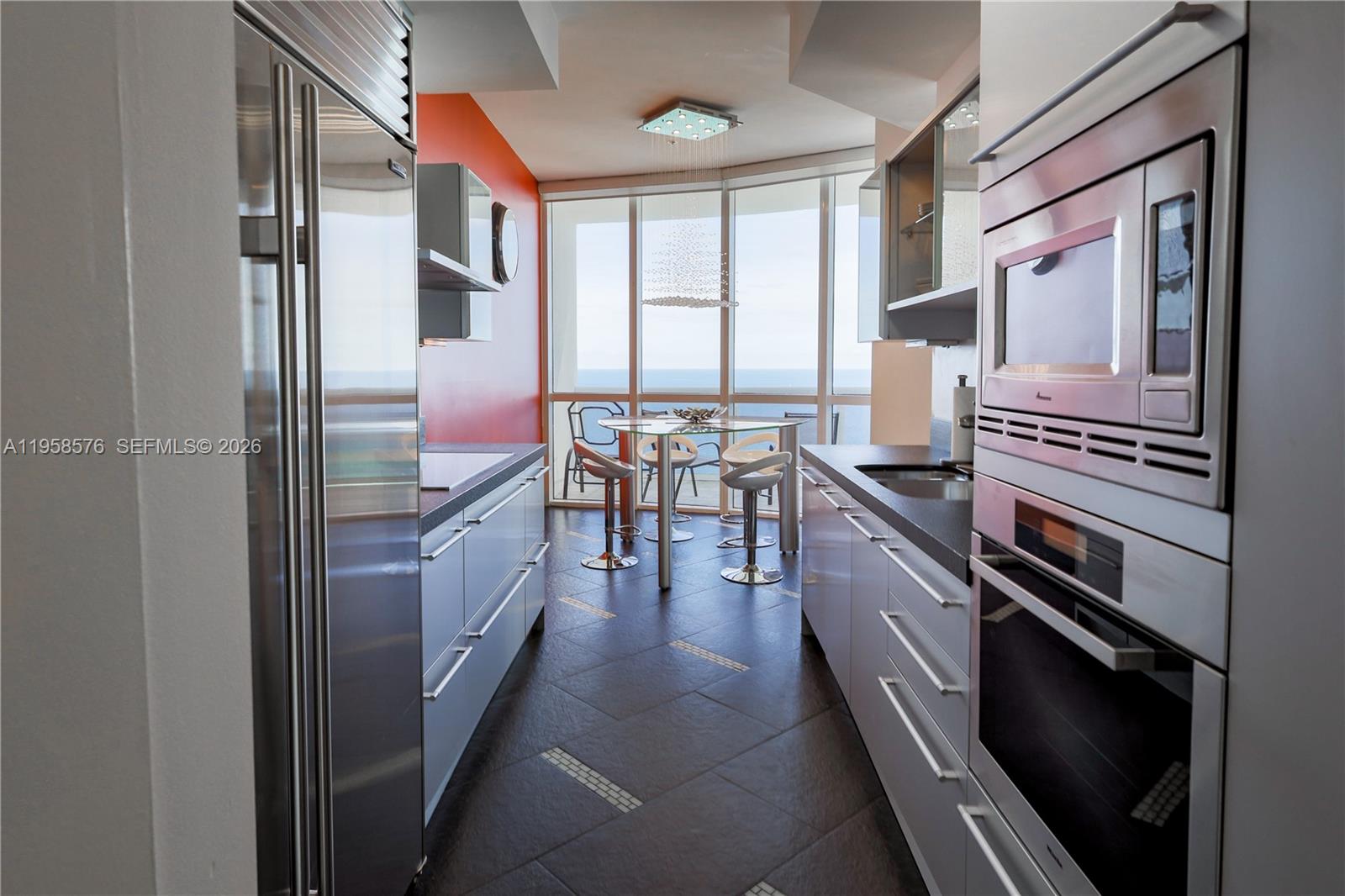 image Trump Royale16