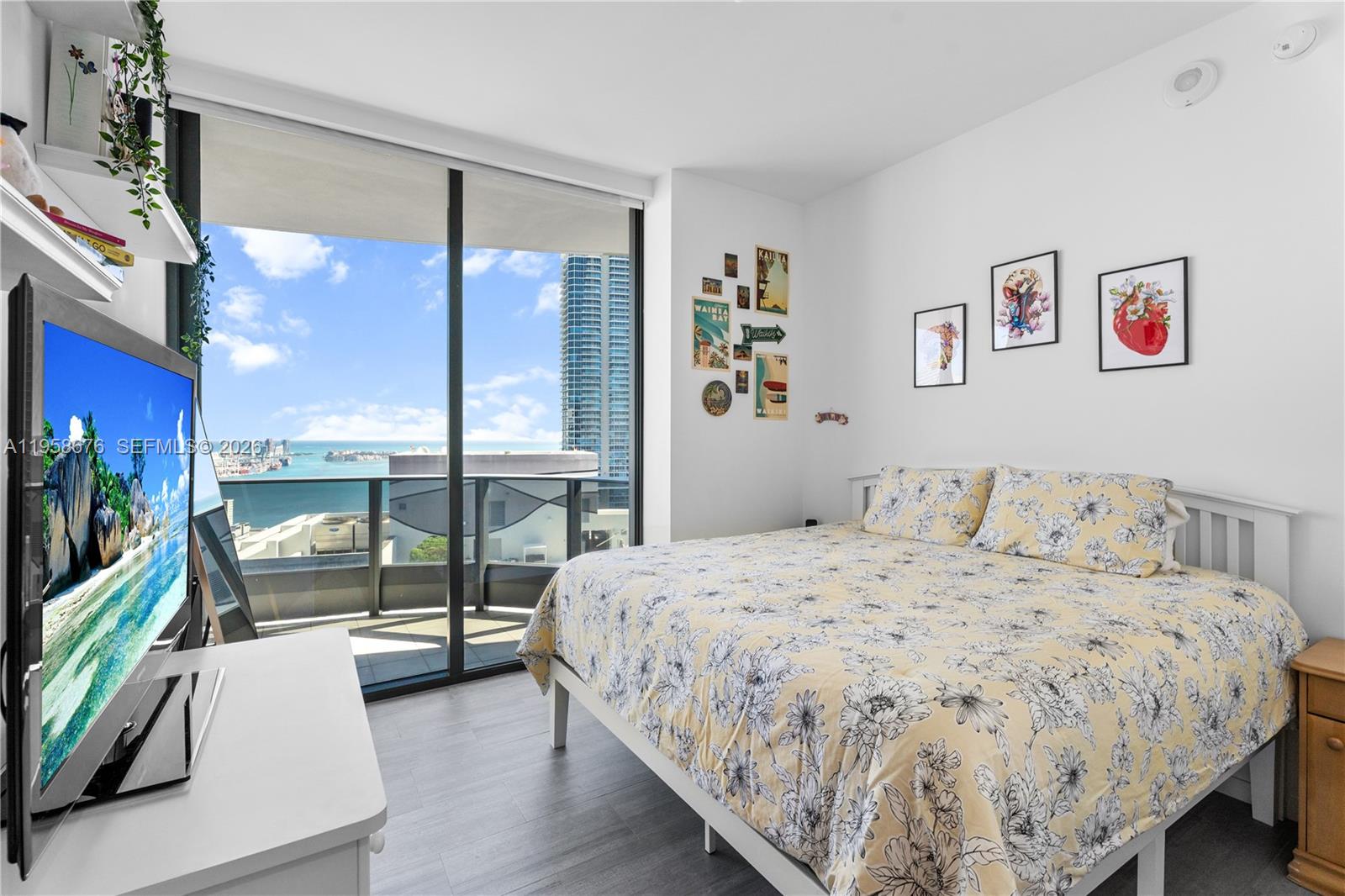 1000 Brickell Plz #PH5408 Miami, FL 33131