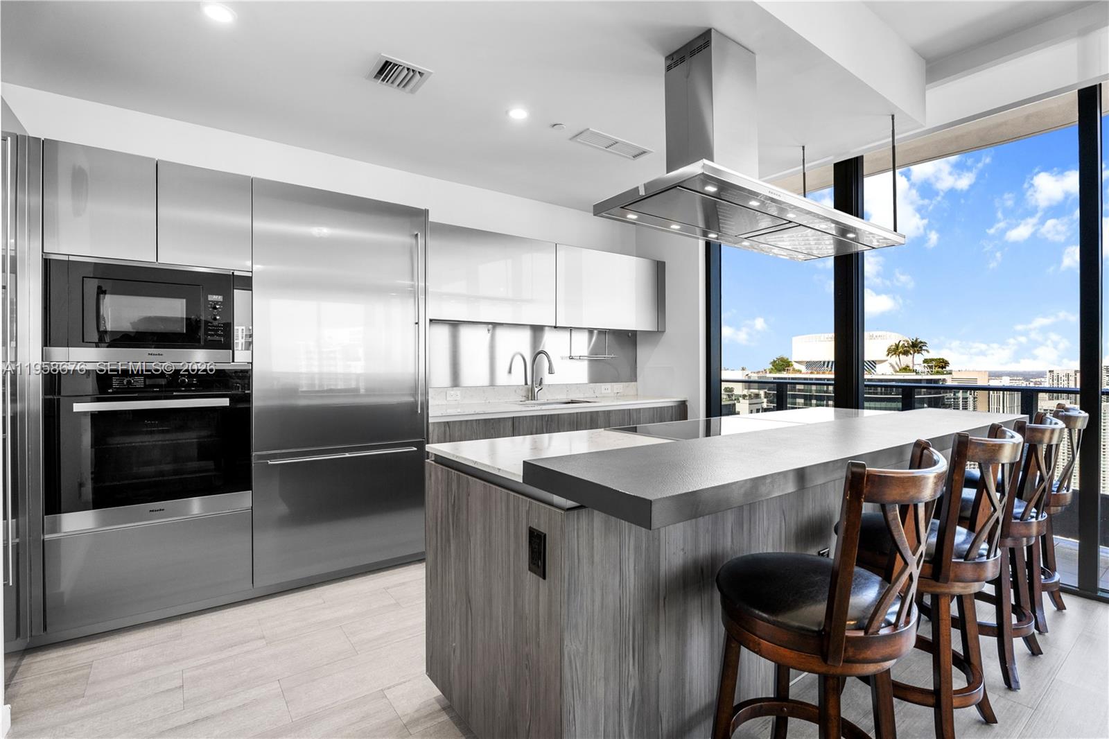 1000 Brickell Plz #PH5408 Miami, FL 33131