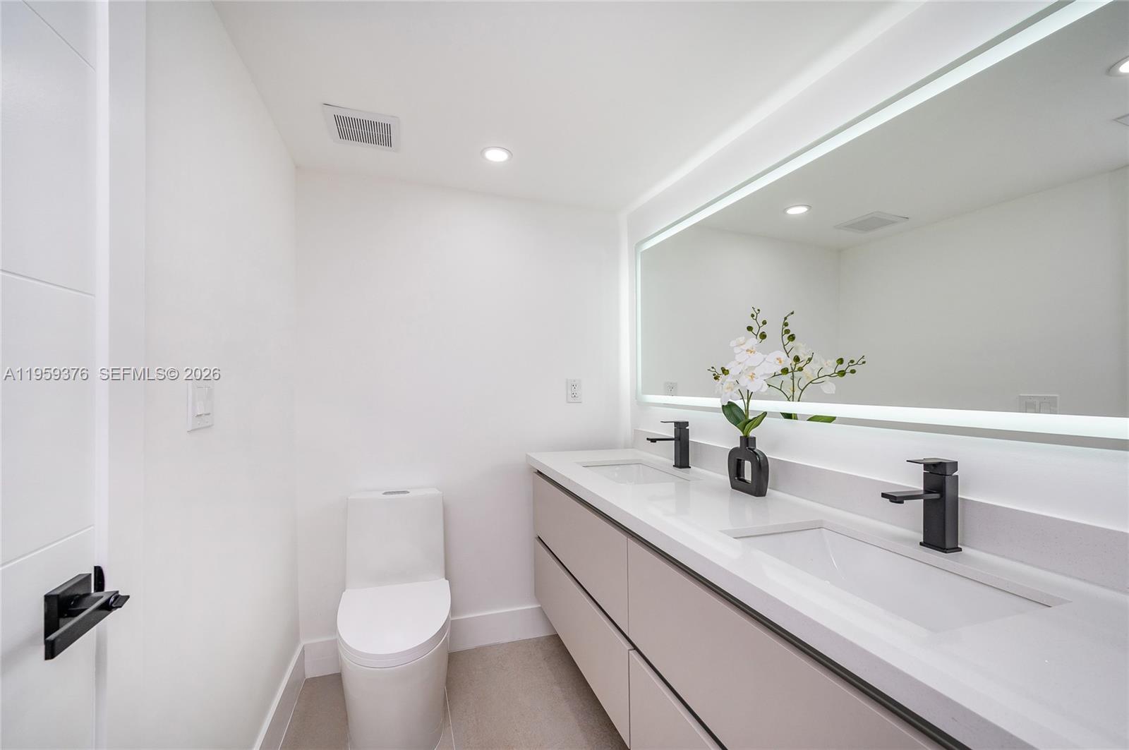 2363 SW 11th Ter Miami, FL 33135