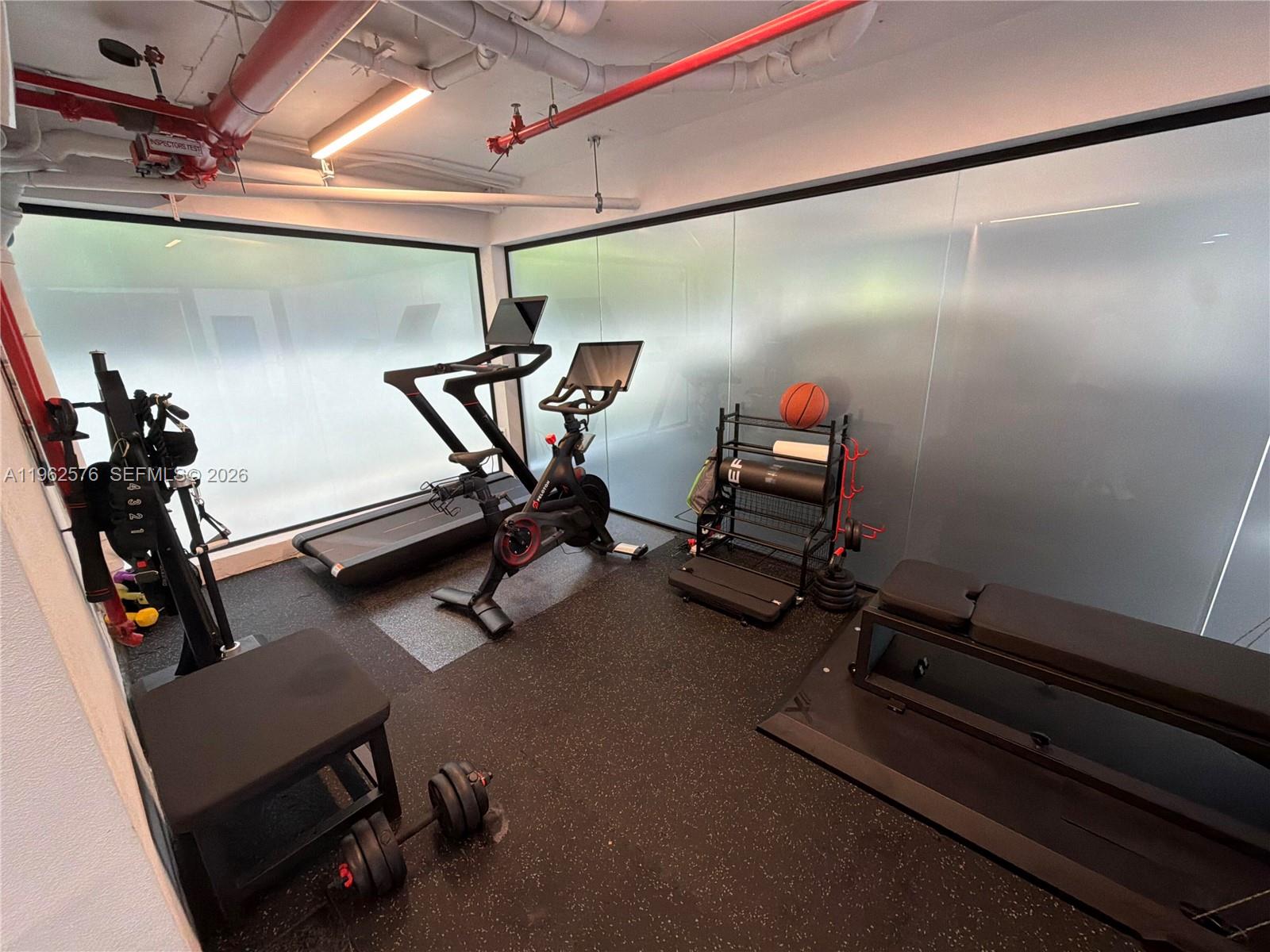 1930 Bay Dr Fith Level Un Miami Beach, FL 33141