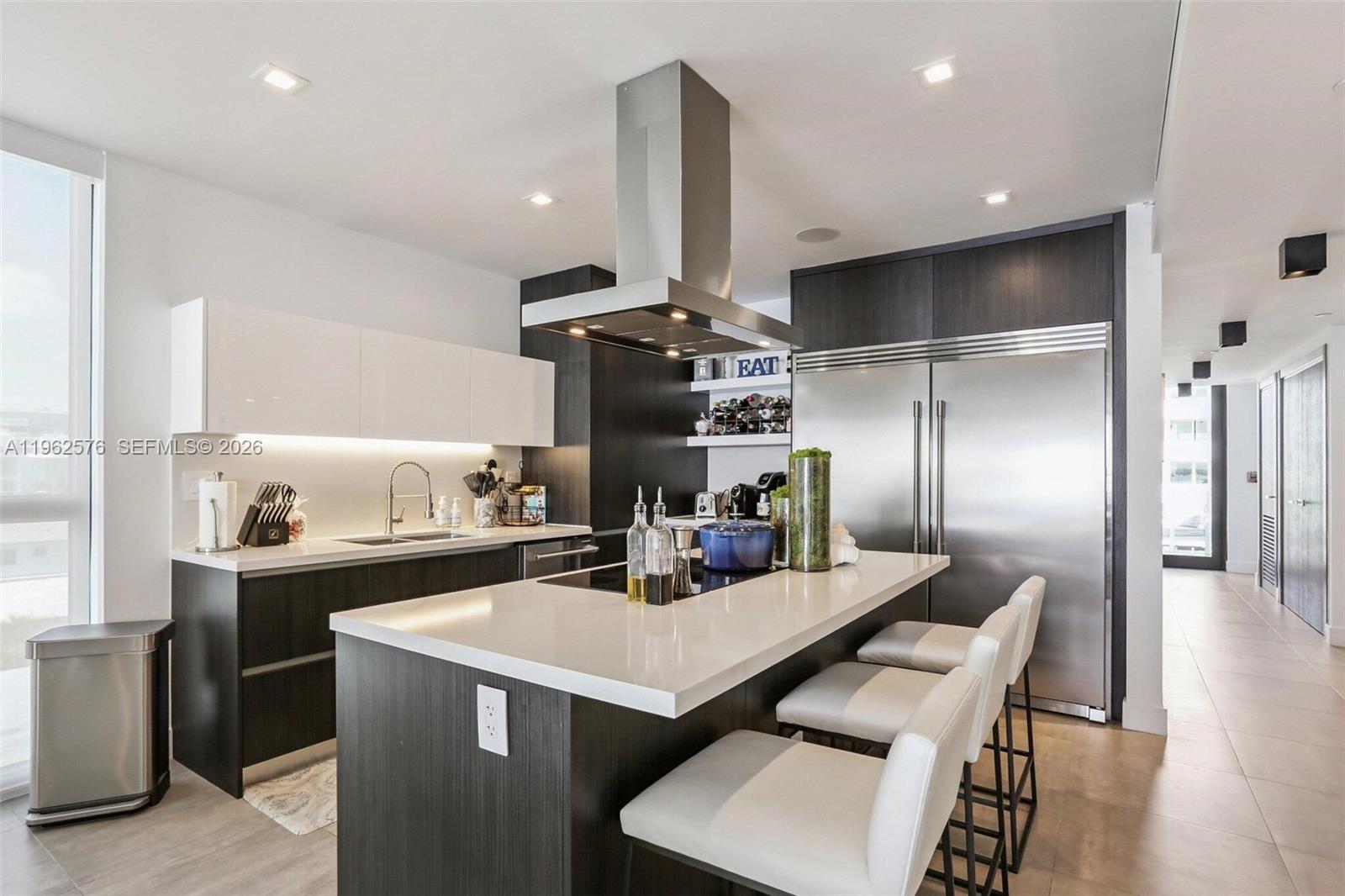 1930 Bay Dr Fith Level Un Miami Beach, FL 33141