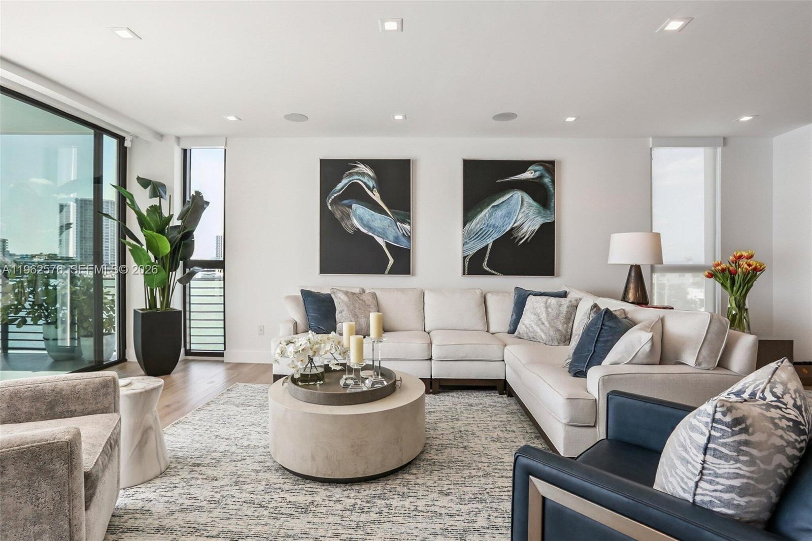 1930 Bay Dr Fith Level Un Miami Beach, FL 33141