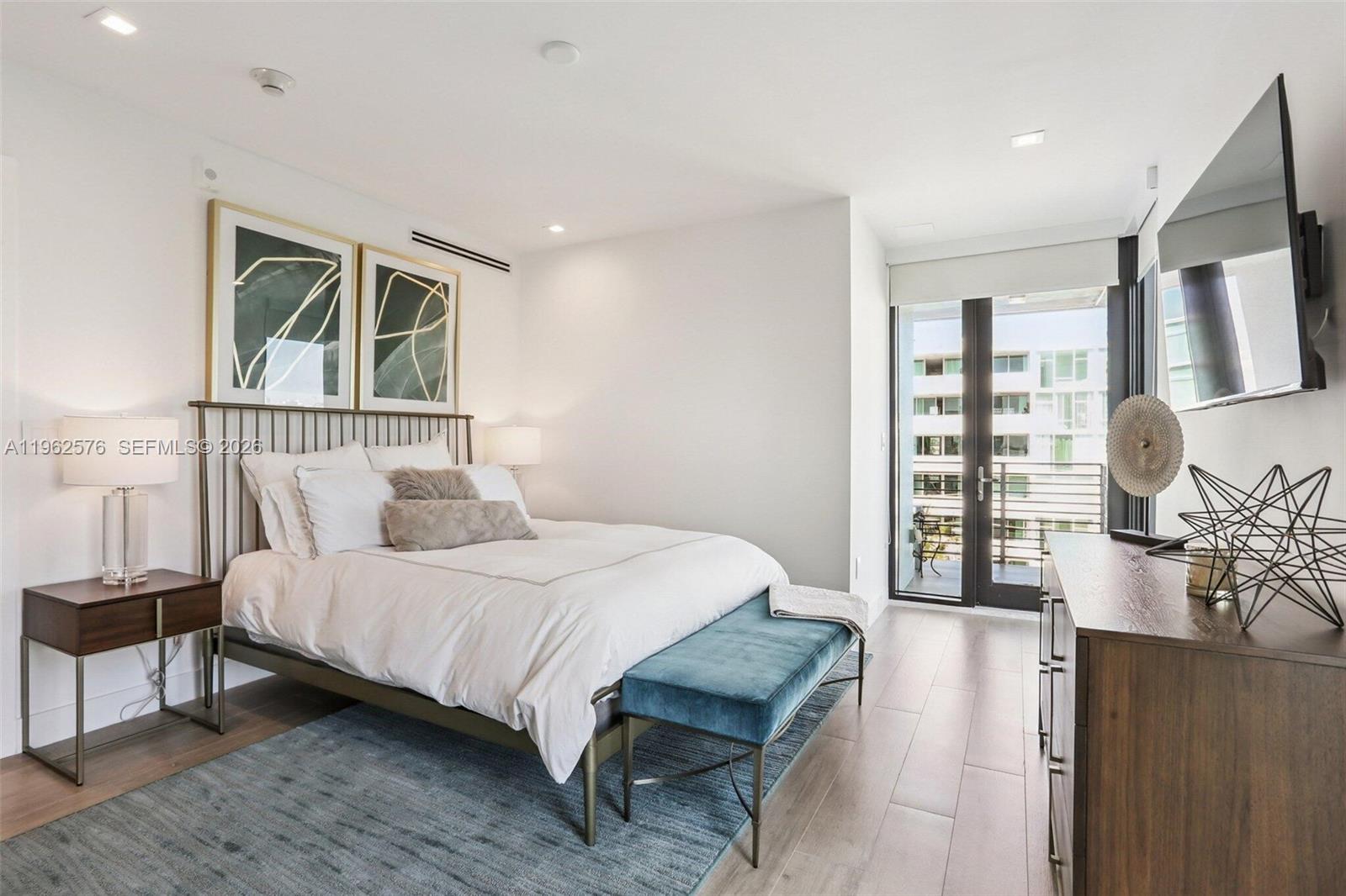 1930 Bay Dr Fith Level Un Miami Beach, FL 33141